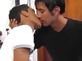 Adolescentes sul-americanos sem camisinha