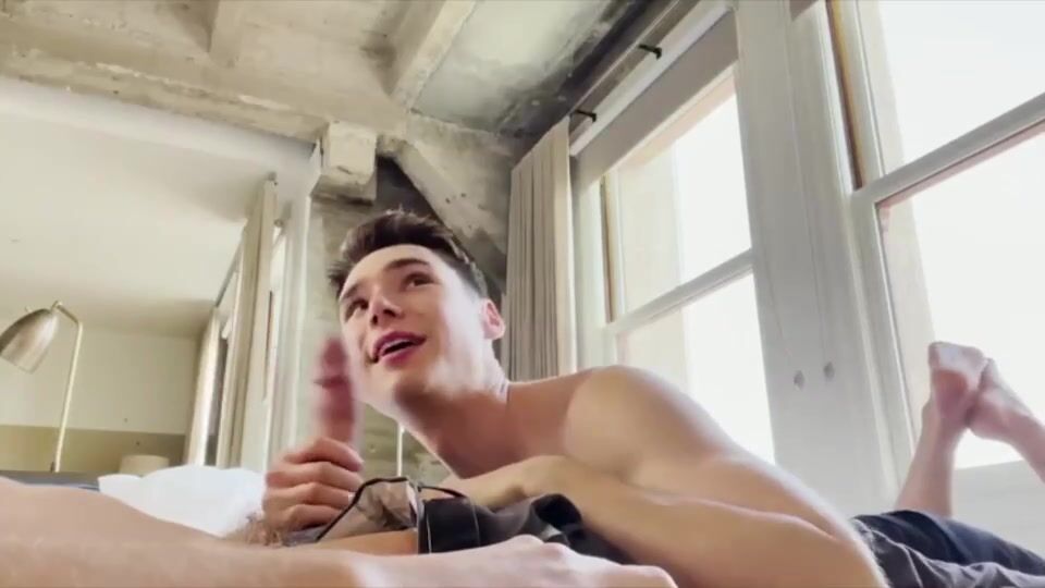 Amateur bareback twinks in homemade boy action
