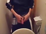 隐藏摄像头拍到浴室动作