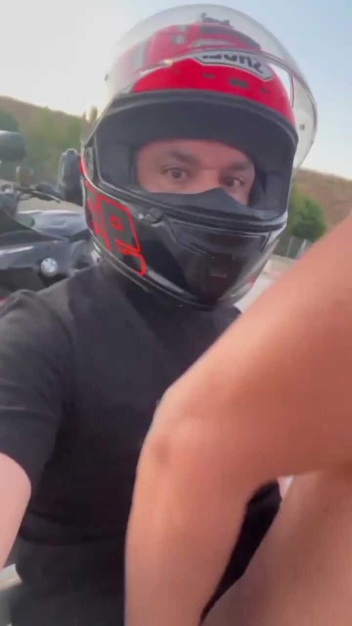 Twink daddy muscle bareback cock action near the road