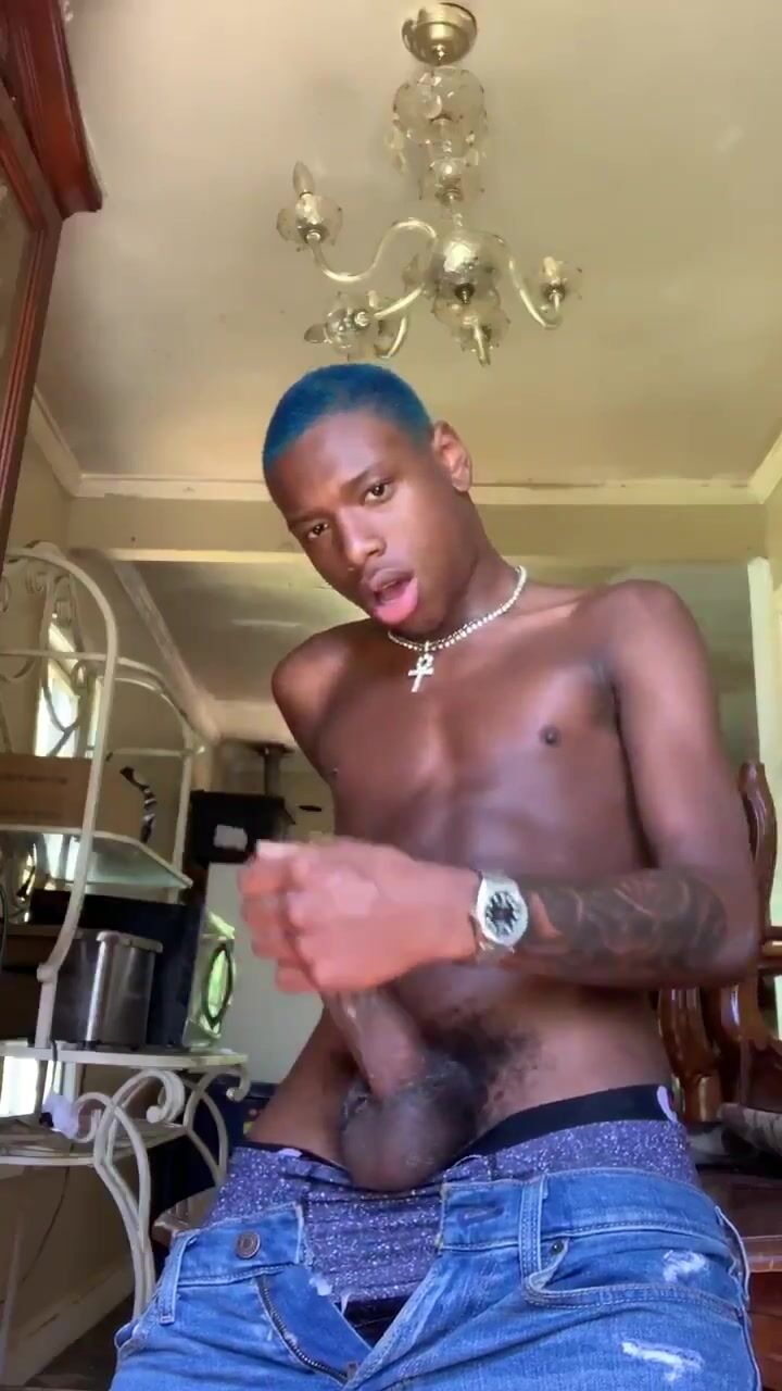 Adolescente negro se masturbando, gozadas quentes intensas