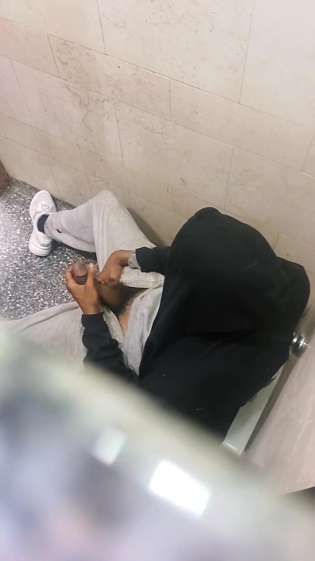 Bbc stroking & shooting in bathroom stall