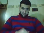 Estudiante barbudo lanza semen caliente