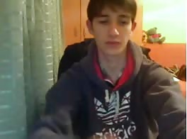 Beau et jeune branleur