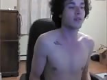 Chico sexy muestra su bonito trasero