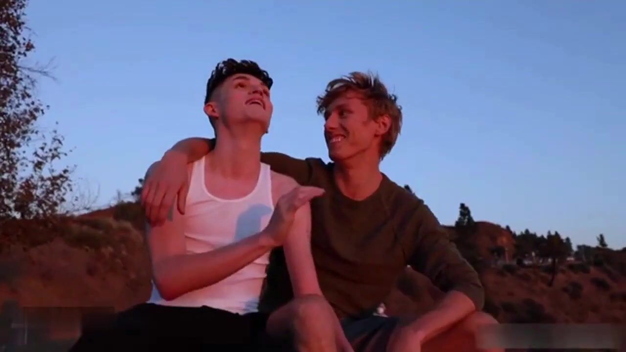Vacation bareback love shared by beautiful twink boys