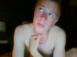 блондинчик вкусно трахнут