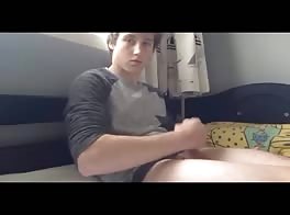 Beautiful wanker boy on cam