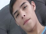 Junger twink wichst seinen schönen schwanz