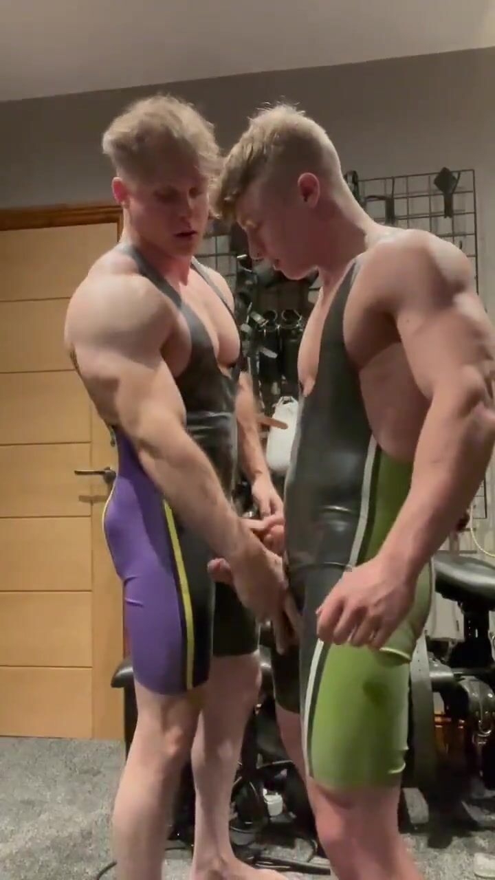 Raw twink gets pounded before practice