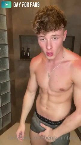 Benjamim hilton sozinho