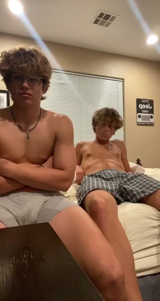 Best friends messing around 4