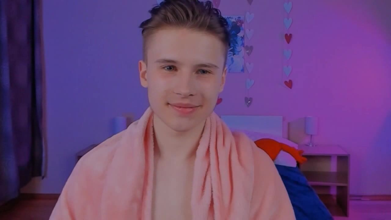Big cock cute cam masturbating boys porn