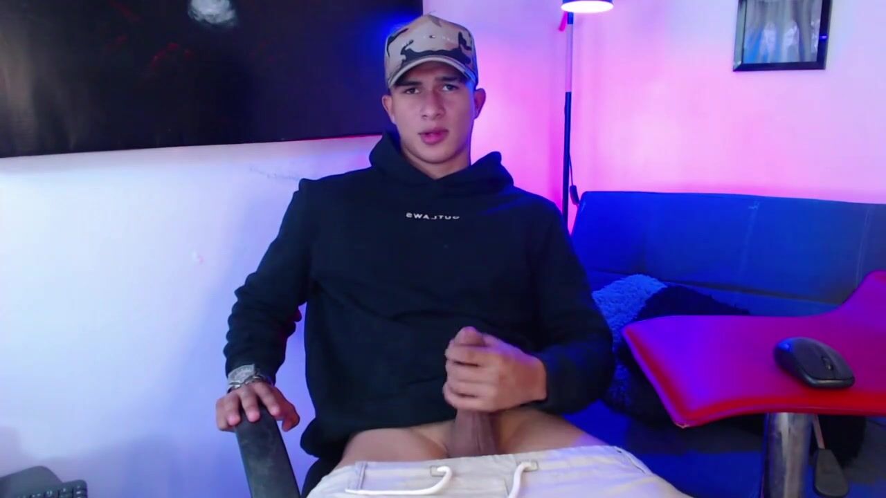 Big cock twink cums hard