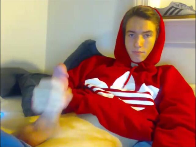 Big dick twink in red hoodie was and cum on cam