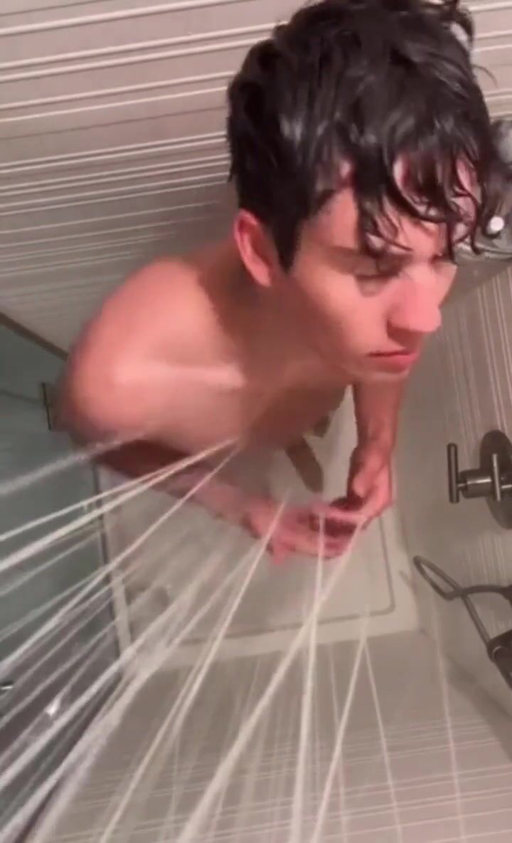 Big dick twink wanks in the shower