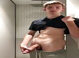 大屌男孩激烈动作