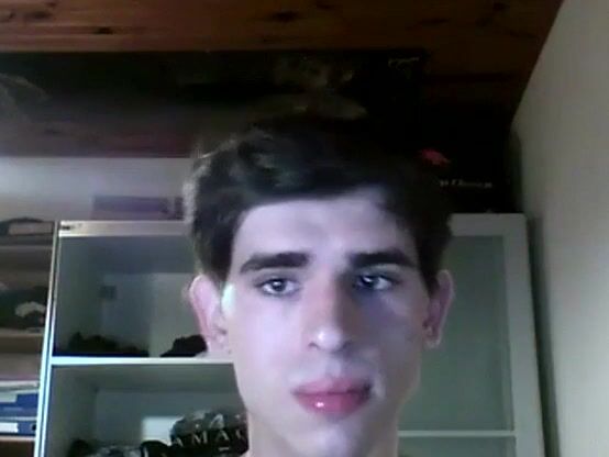 Großer weißer schwanz von boy spritzt in gay-porno