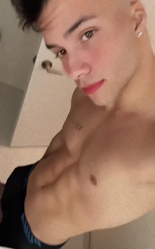 Dutch twink jerks off for boys porn