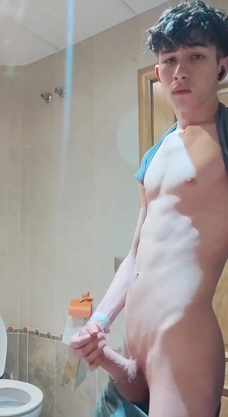 Bl ricky takes sweet raw cock