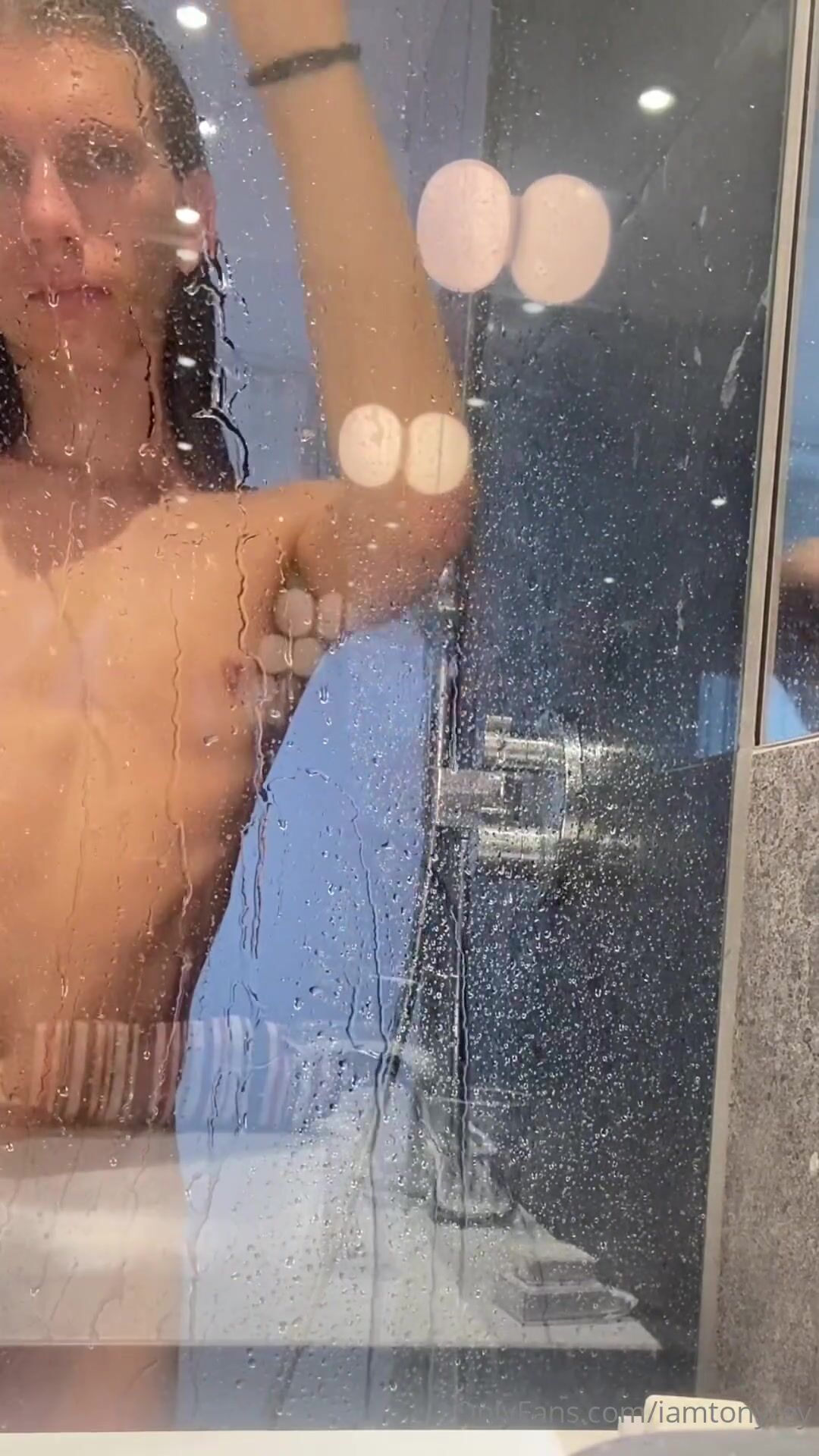Tony showers twink daddy muscle bareback