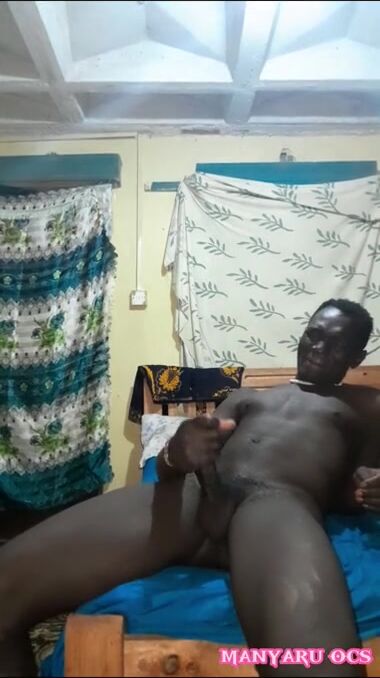 Black cock 140: geiler boy zeigt seinen schwanz