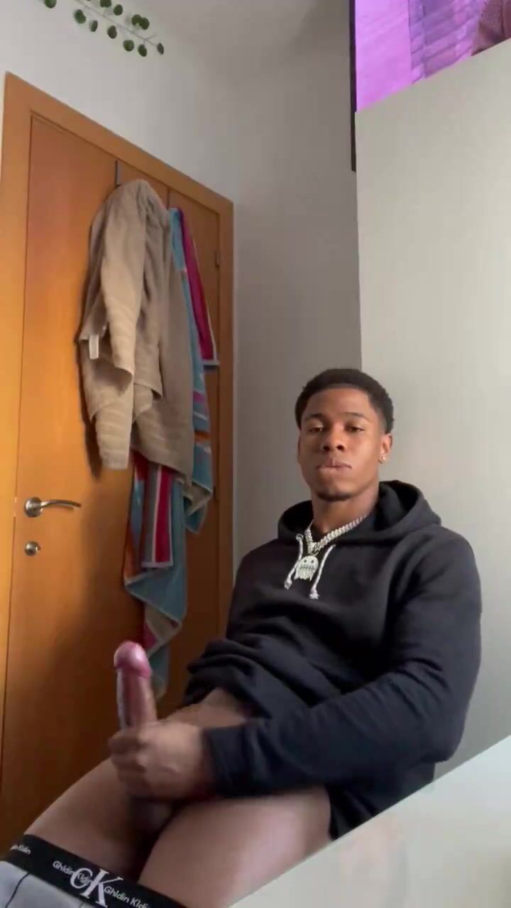 Twink negro punheta no quarto de dormitório universitário