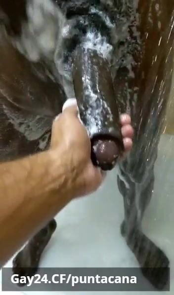 Shower jerk: black stud strokes his huge cock