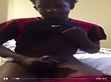 Adolescente negro se masturbando