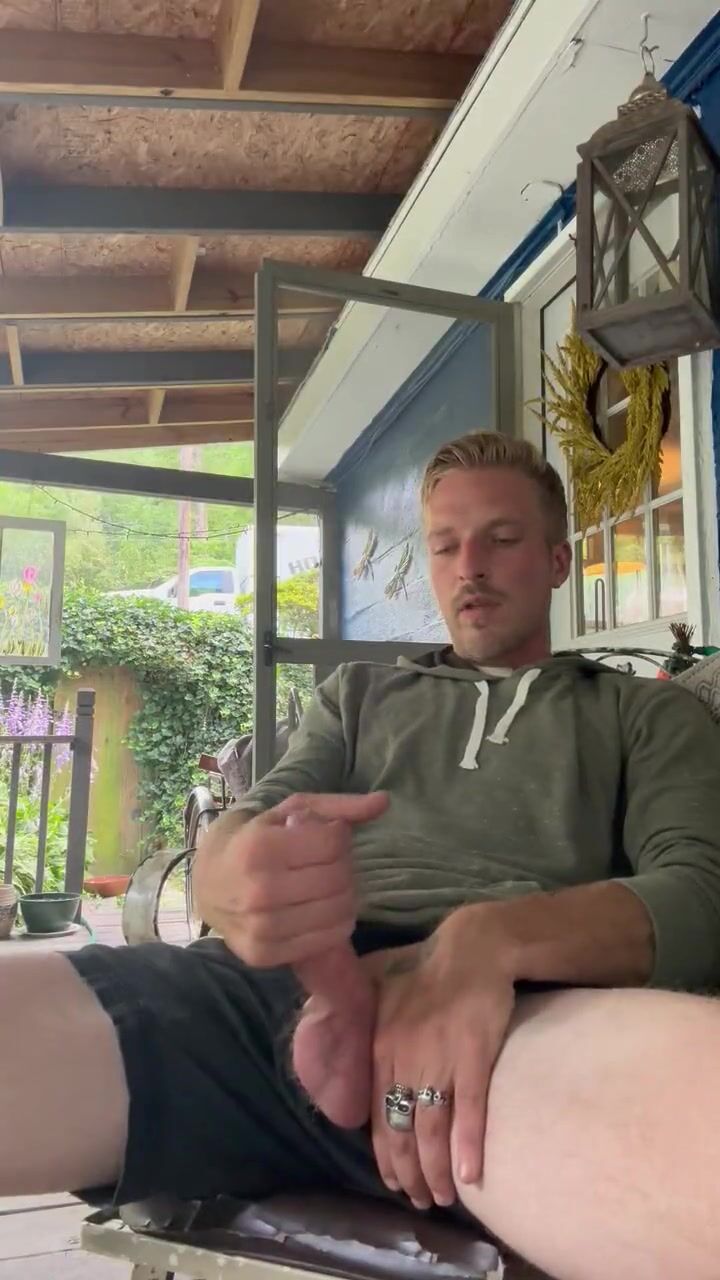 Blond beef jacks cum out on porch