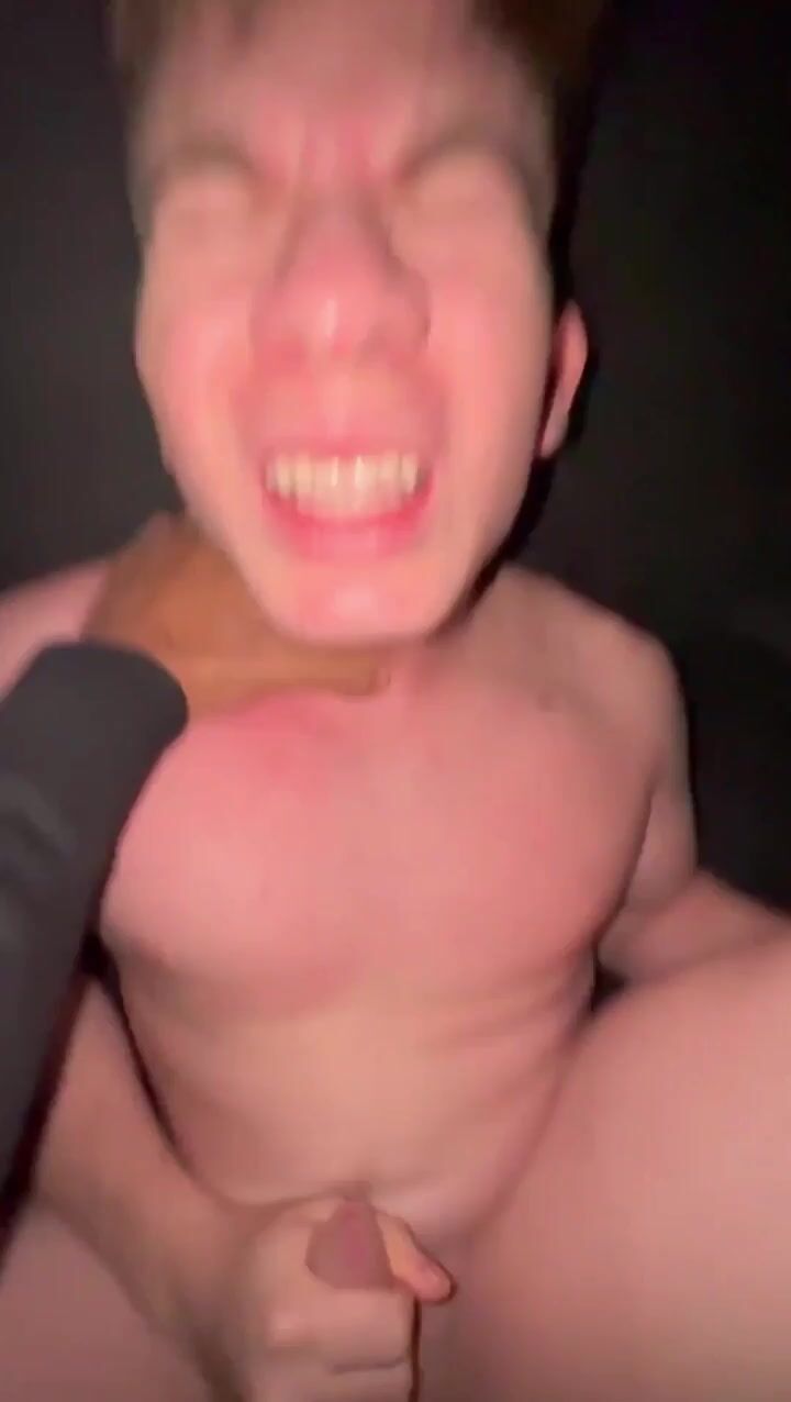 Latino uber driver pounds blond bareback in car