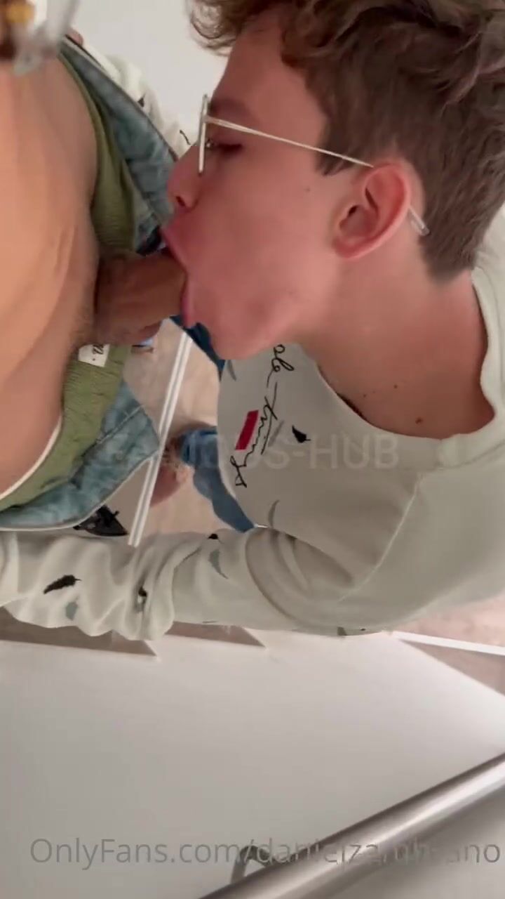 Blowjob im treppenhaus