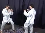 10代の恋人たちがゲイポルノを巡って争う