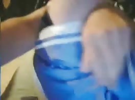 Chico se mete dedos en el culo y se masturba hasta correrse