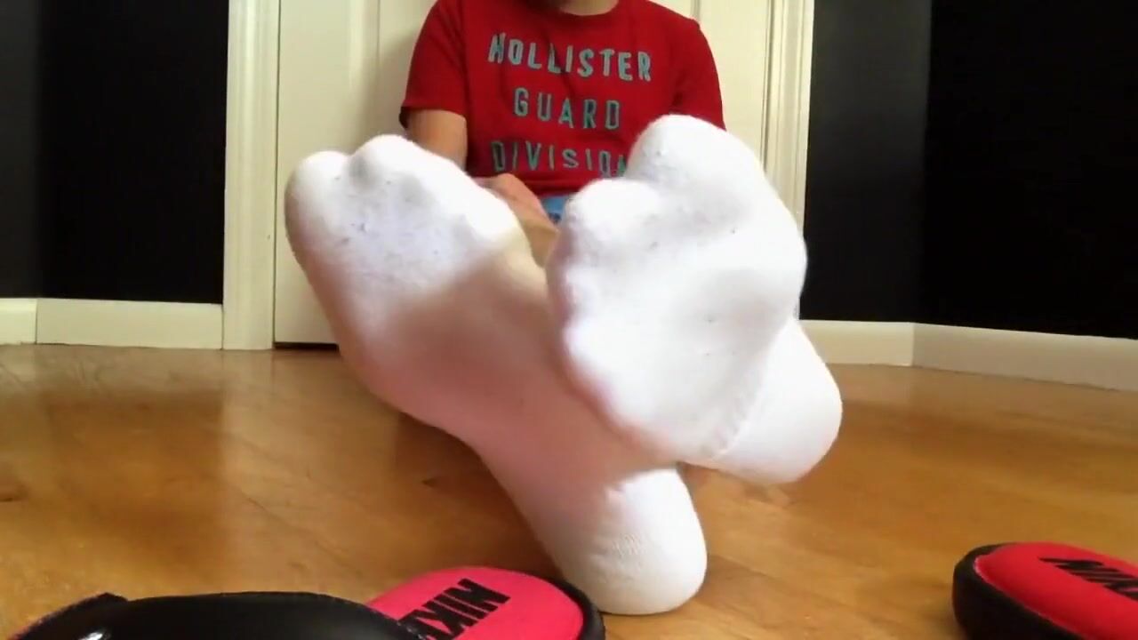 Fußanbetung für eifrigen jungen
