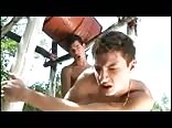 горячая порно-акция с деревенскими геями-подростками