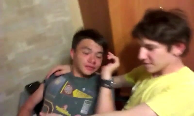 Twink-tube: jungs spielen verliebt
