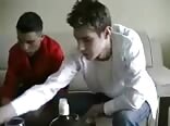 أولاد مثليين بريّة يركضون أحراراً