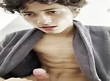 Cute boys wank on gay webcam porn