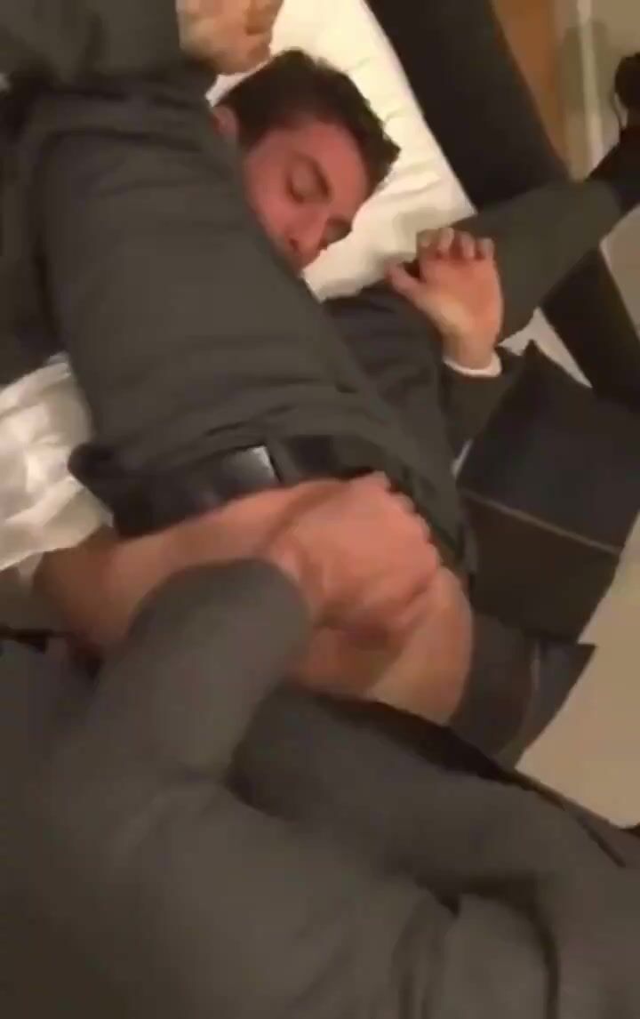 Ink rewards muscle daddy with raw bareback cock