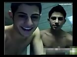 Hermanos presumen sus pollas duras 2