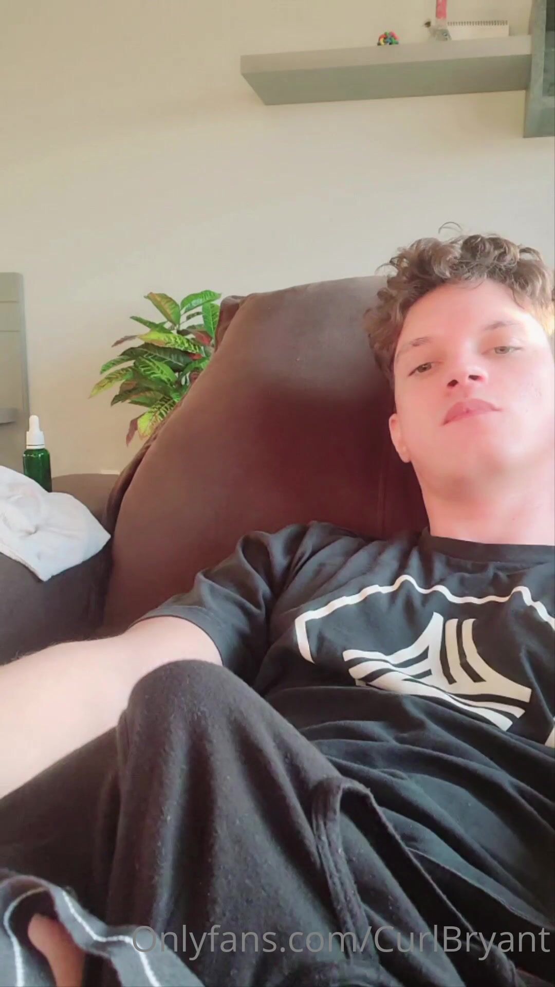 Bryant big cock webcam shorts