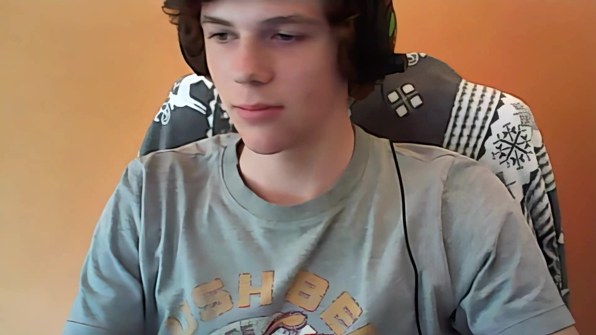 Cam boy shows off his monster cock for seconds