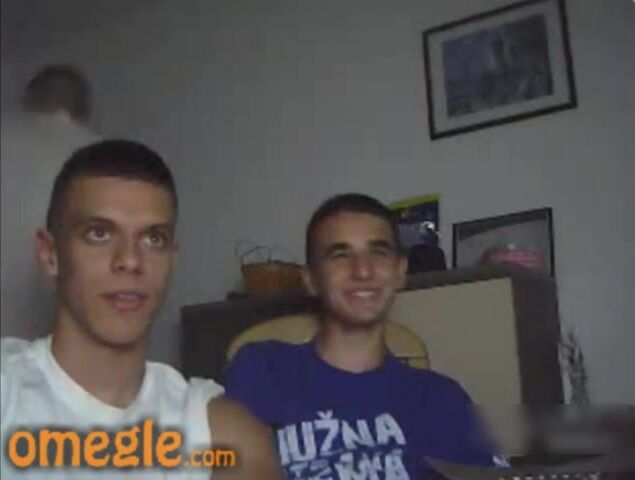 Cam porn bosnian friends masturbate into the same glass
