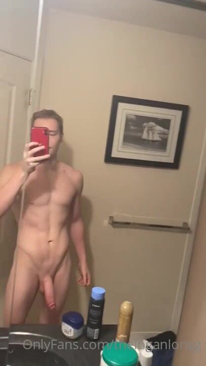 Real twink mirror selfie cam porn