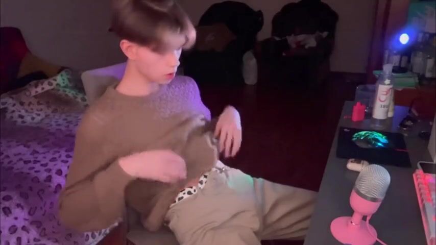Cam twink porn himself after university cute