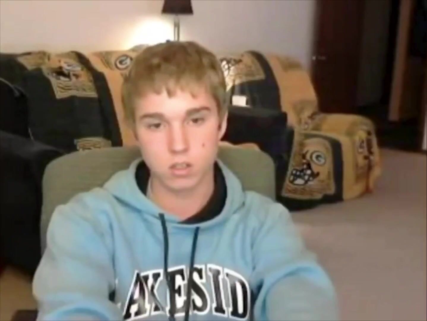 Twink camboy strokes in studyroom