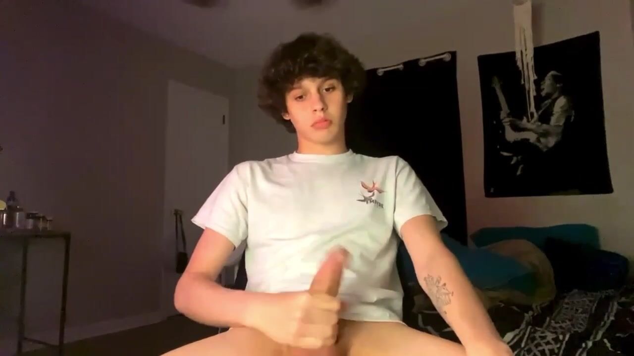 Chaturbateで生ハメ本気トゥインクキャムボーイ