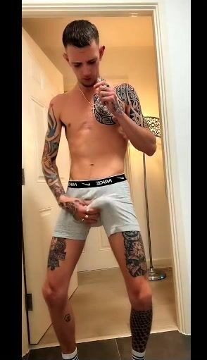 Cardiffchav92 roher bareback-spaß mit muscledaddy-schwanz