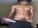 Typ mit karamellfarbenen dreads fickt ohne kondom